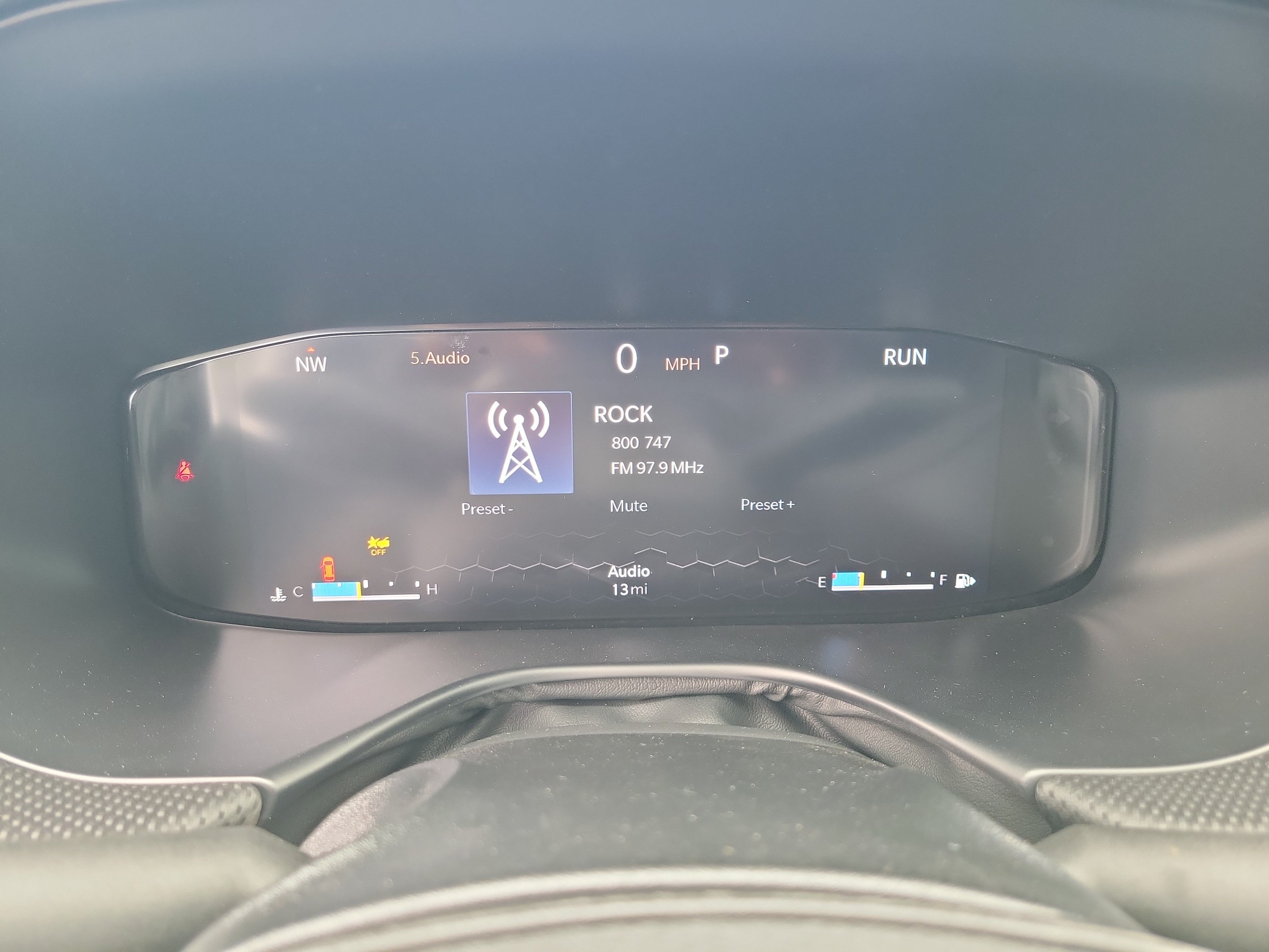 New 2026 Silver Zynith Metallic Clear-Coat Exterior Paint Jeep Limited Altitude image 27