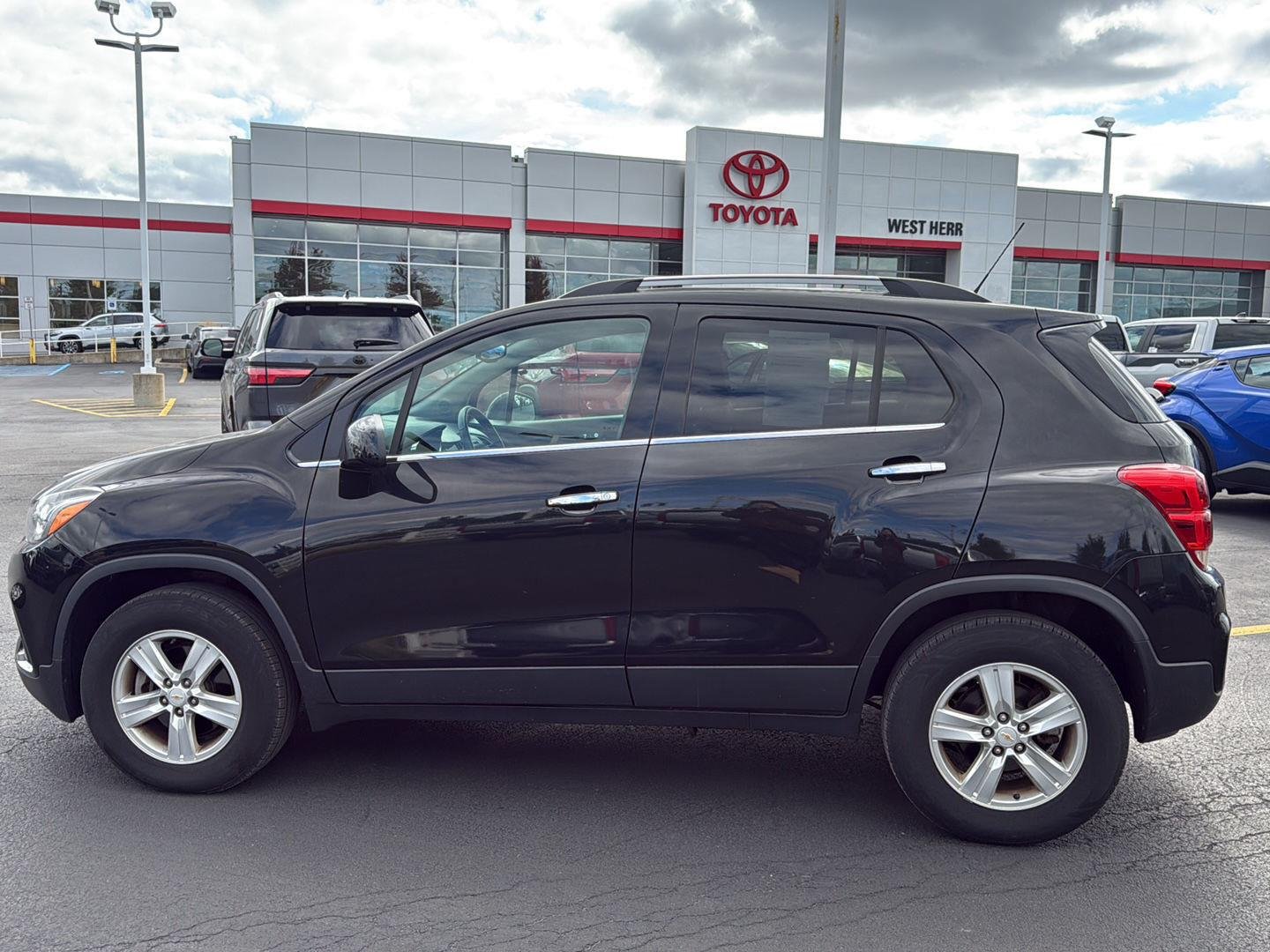 Used 2019 Mosaic Black Metallic Chevrolet LT image 6