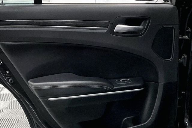 2023 Chrysler 300 Touring L - Photo 21
