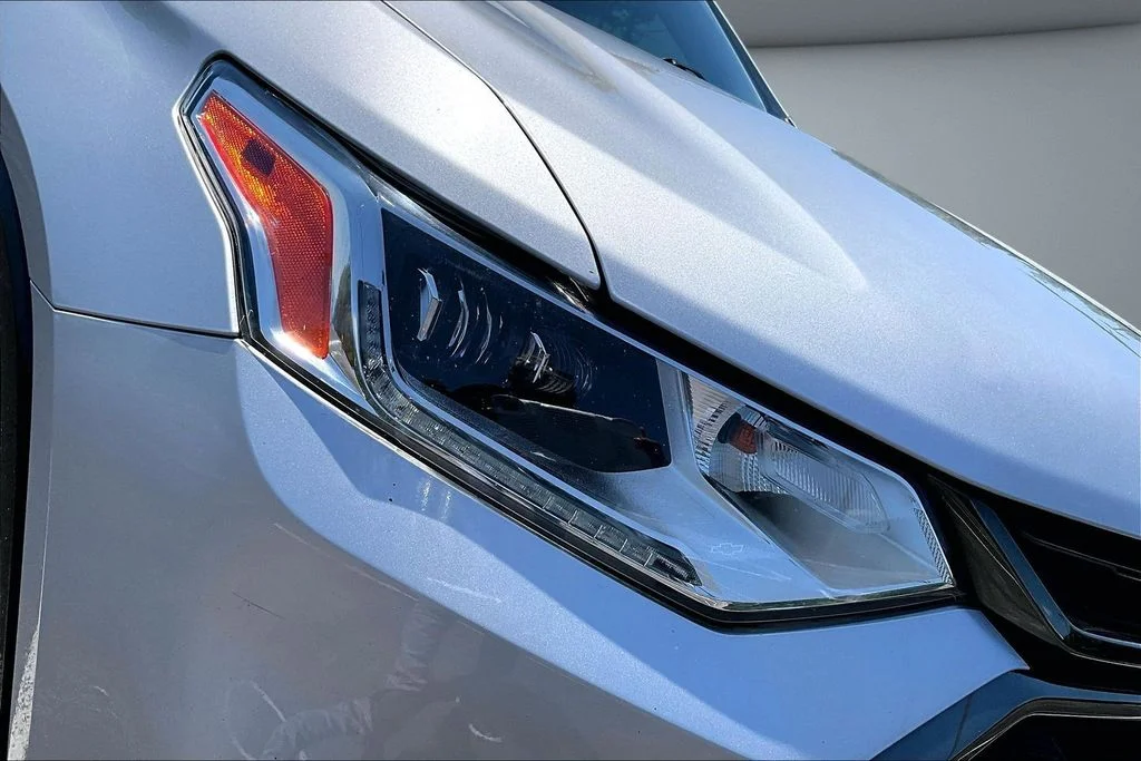 Certified Used 2019 Silver Chevrolet Premier image 33