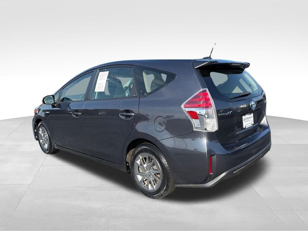 Used 2016 Gray Toyota Three image 3