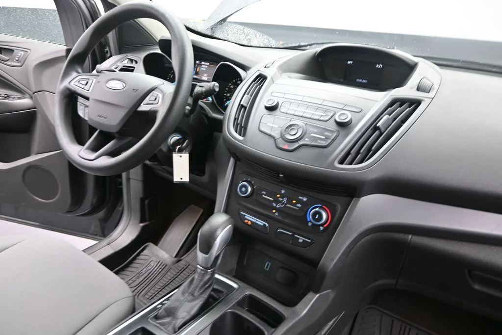Used 2019 Gray Ford S image 29