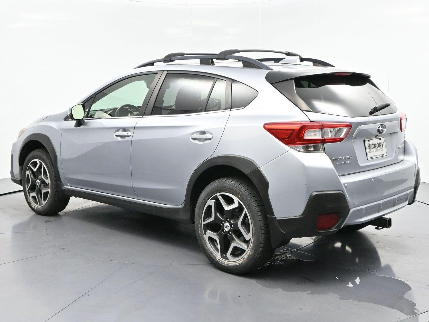 Used 2018 Ice Silver Metallic Subaru Limited image 5