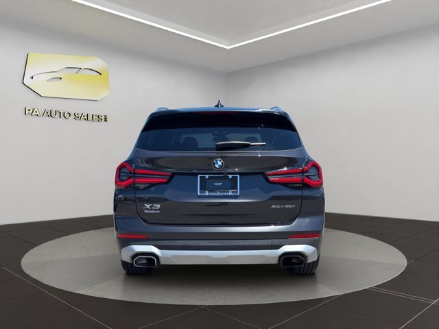 Used 2022 Dark Graphite Metallic BMW xDrive30i image 6