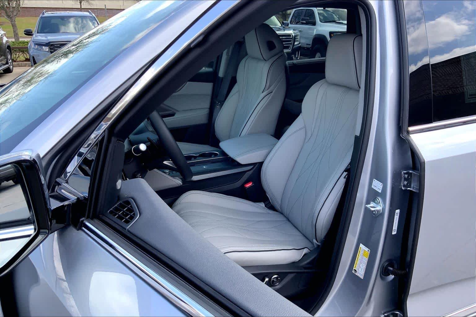 New 2026 Solar Silver Metallic Acura w/Advance Package image 17
