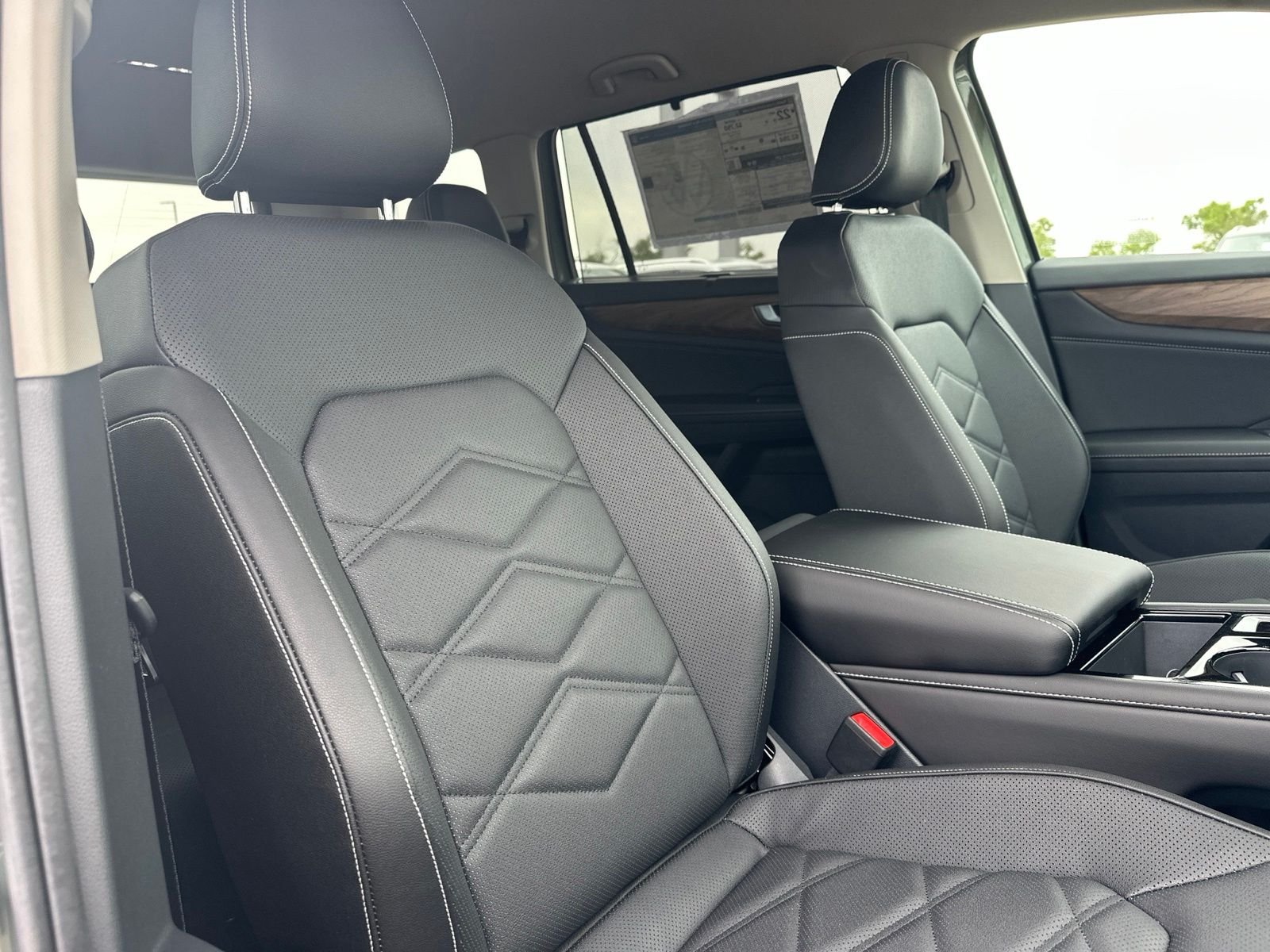 New 2026 Green Volkswagen 2.0T SE w/Technology image 42
