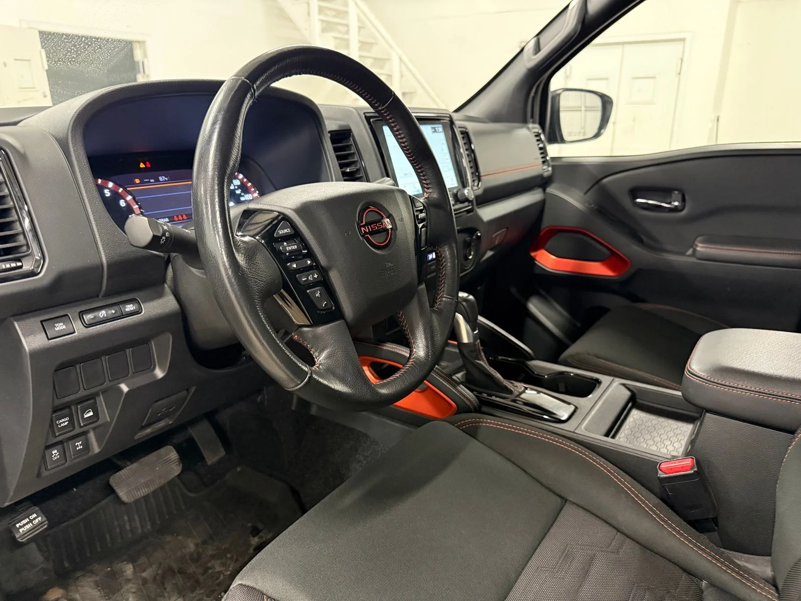 Used 2023 White Nissan PRO-4X image 17