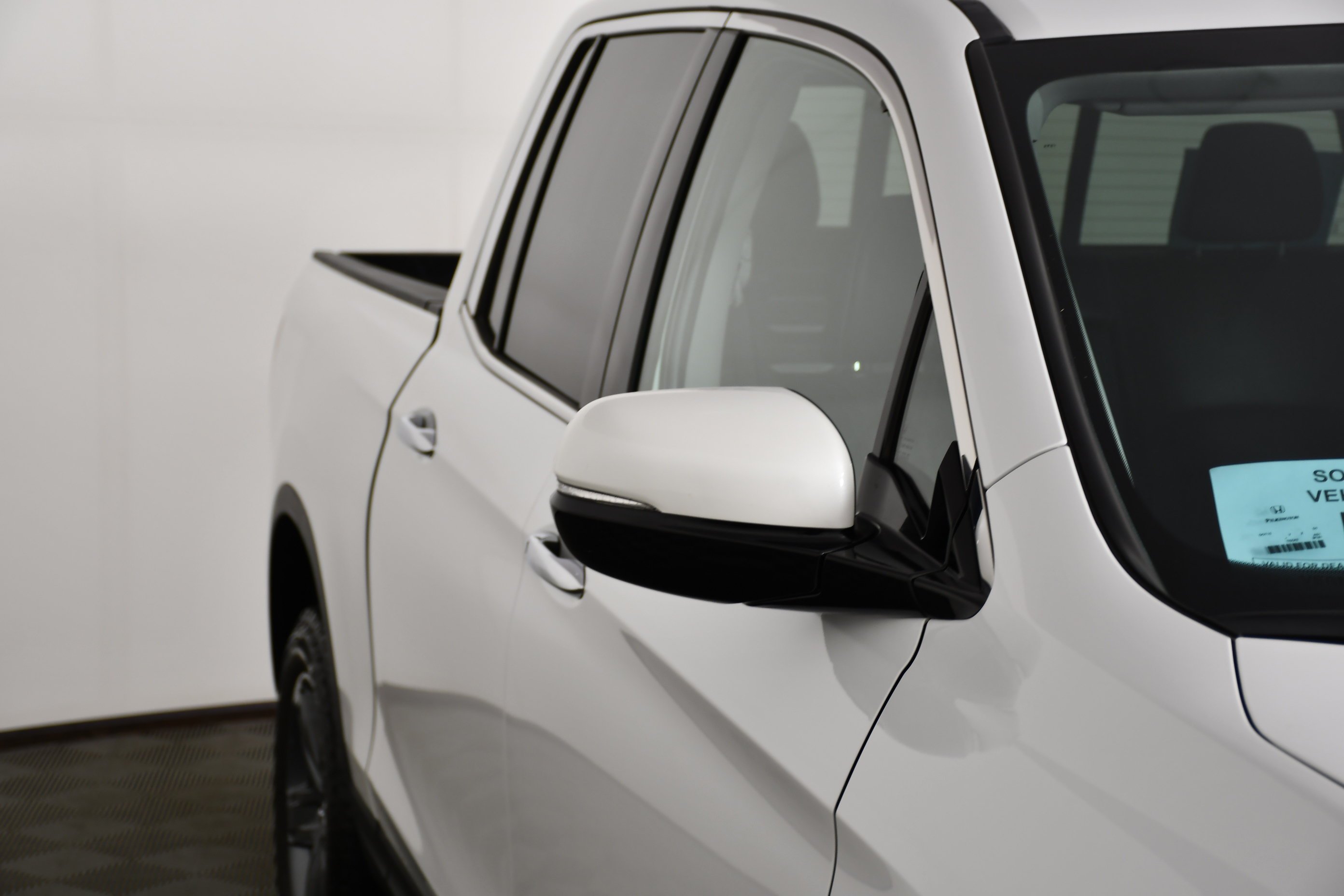 Certified Used 2023 Platinum White Pearl Honda AWD RTL-E image 14