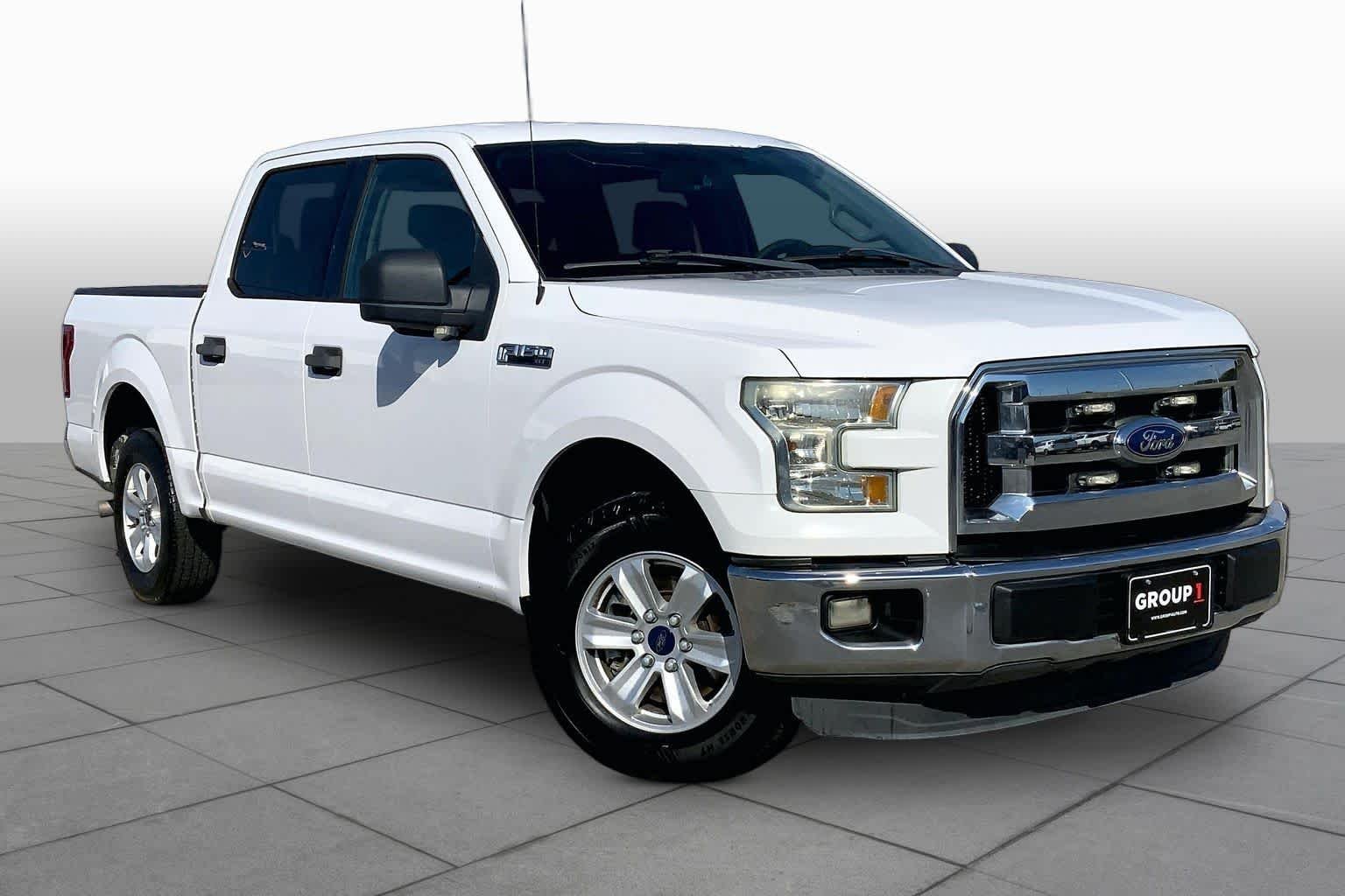 Used 2015 Oxford White Ford XLT image 2