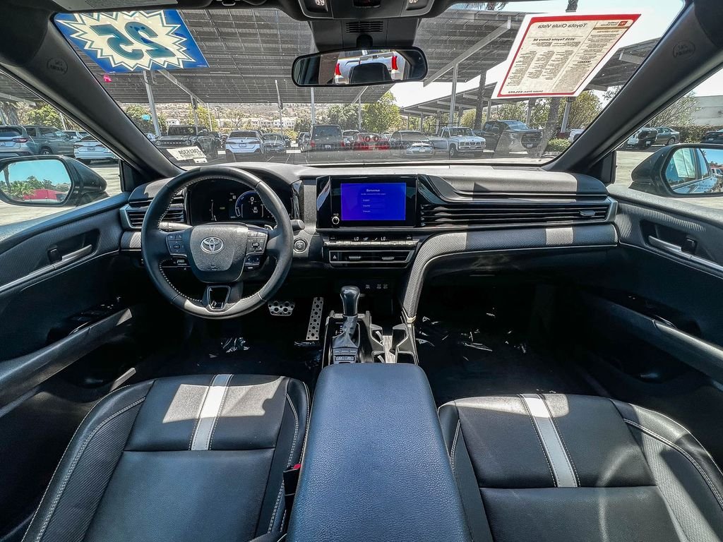 Used 2025  Toyota SE image 11