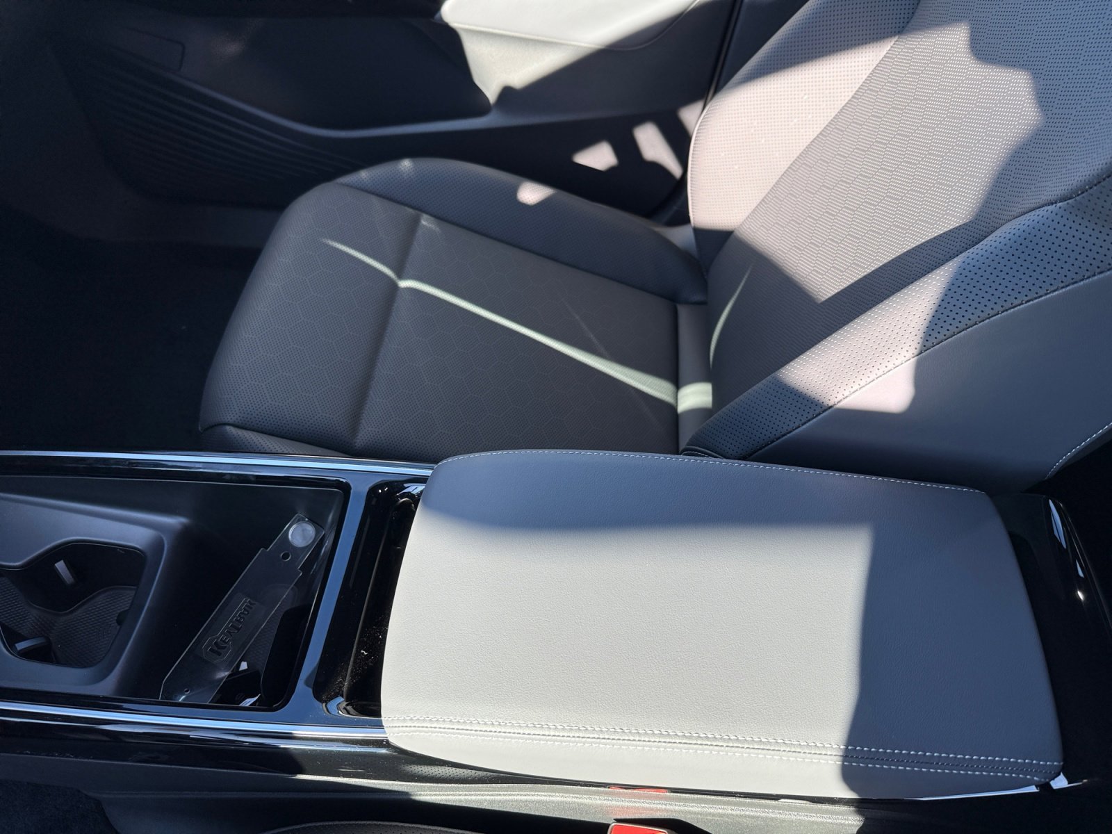 New 2026 Opal White Pearl Volkswagen Pro S image 14
