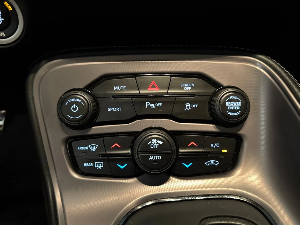 Certified Used 2023 Gray Dodge SXT image 29