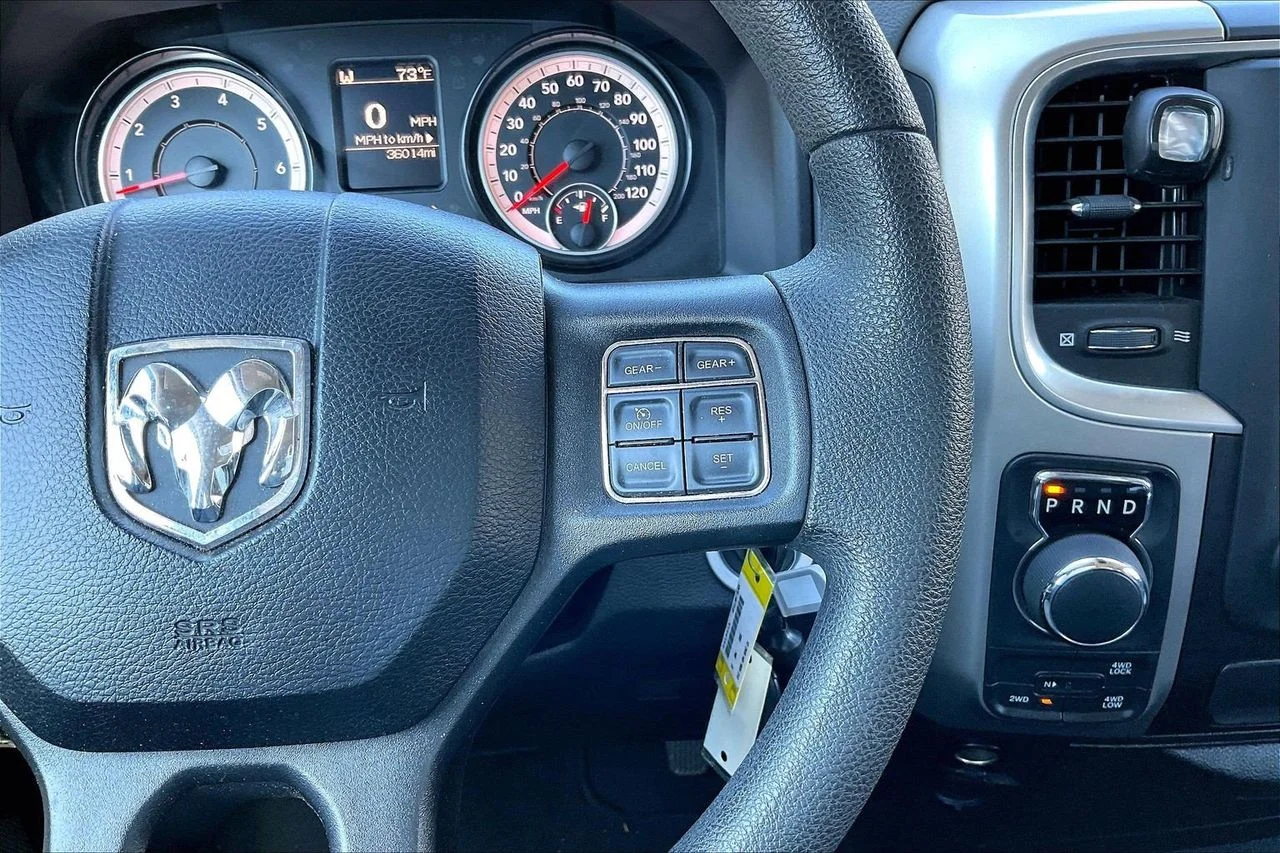 Certified Used 2018 Black Ram SLT image 28