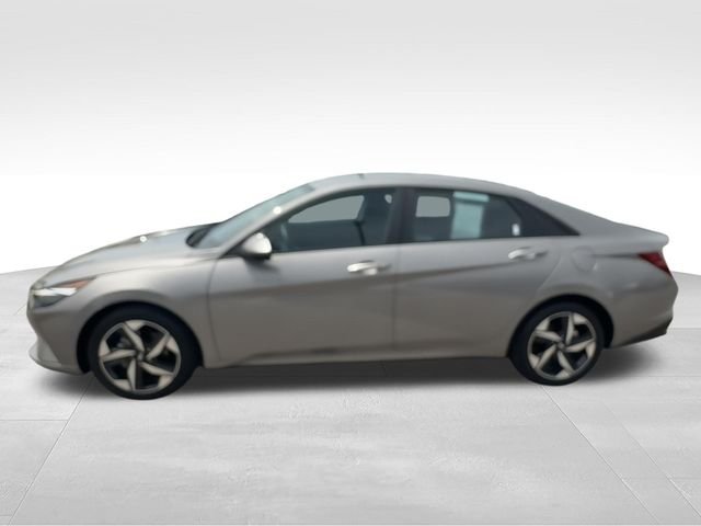 Used 2023 Silver Hyundai SEL image 5