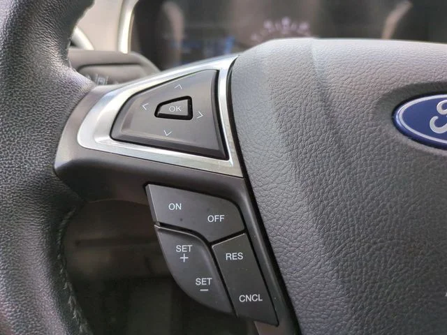 Used 2021 Red Ford SEL image 24