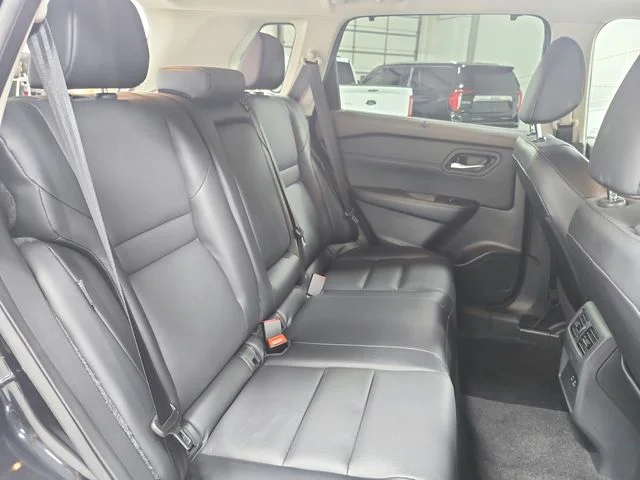 Used 2023 Black Nissan SV image 38