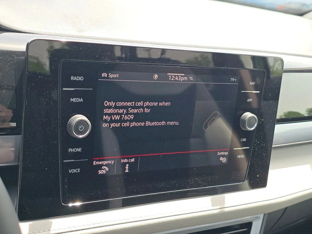 New 2026 Bright Moss Green Metallic Volkswagen 1.5T SEL image 8