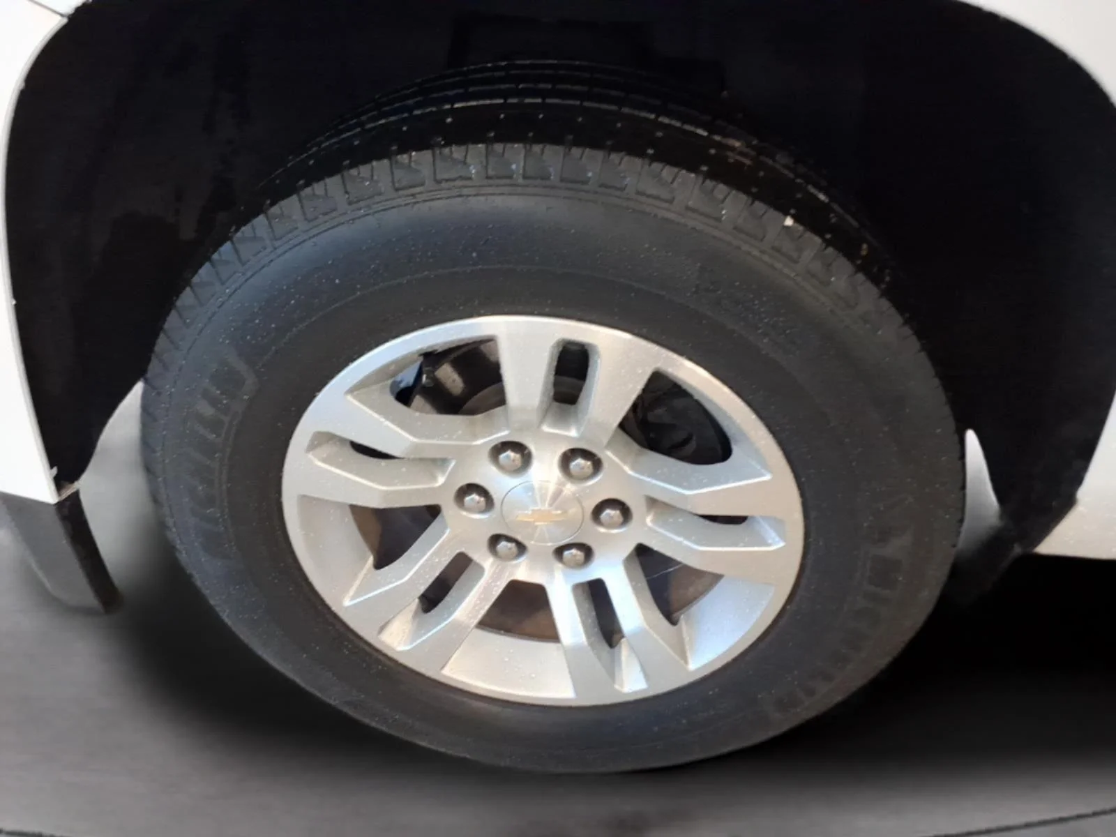 Used 2020 SUMMIT WHITE Chevrolet LT image 29