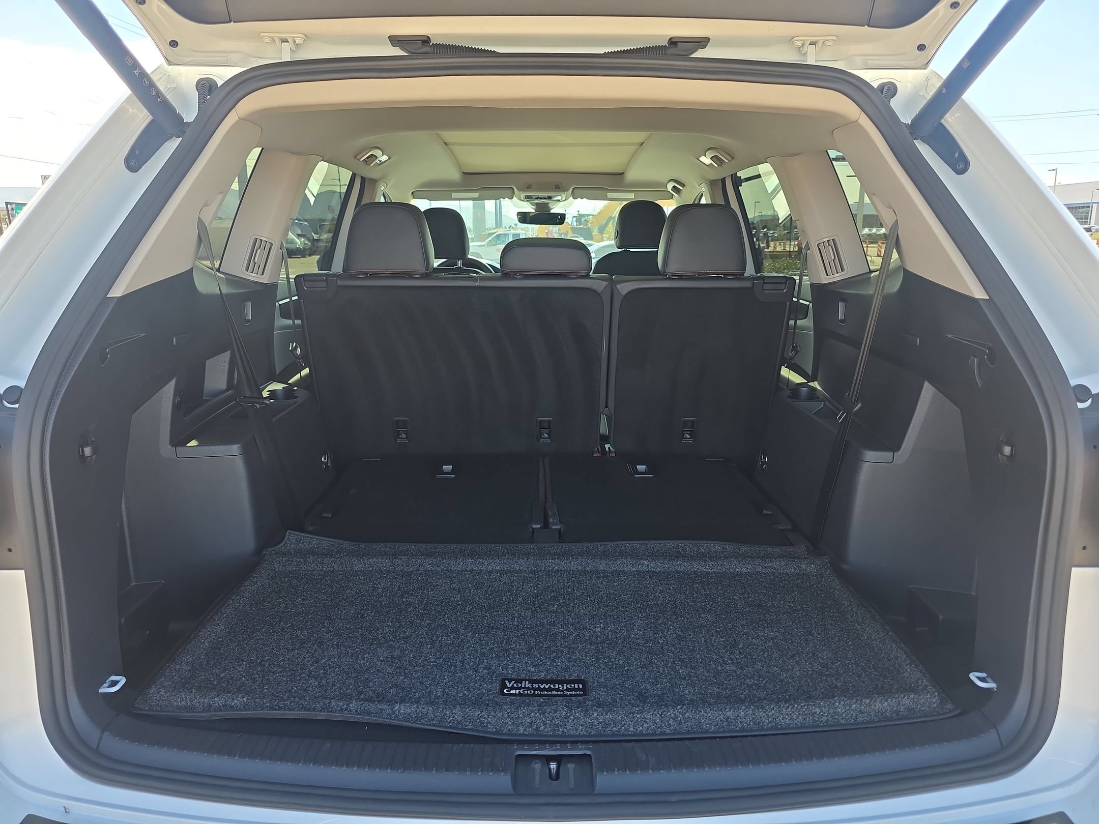 Used 2026 White Volkswagen 2.0T Peak Edition image 27