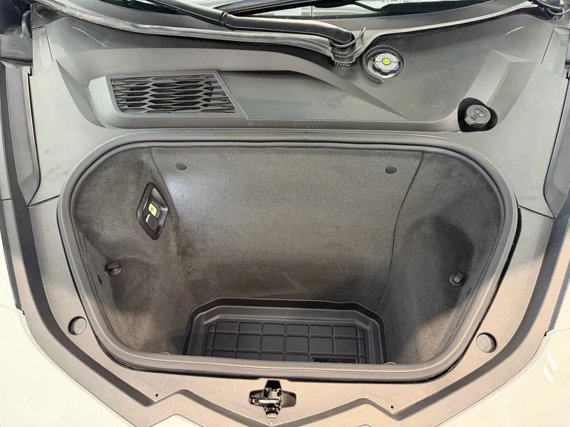 Used 2024 Arctic White Chevrolet 2LT image 24