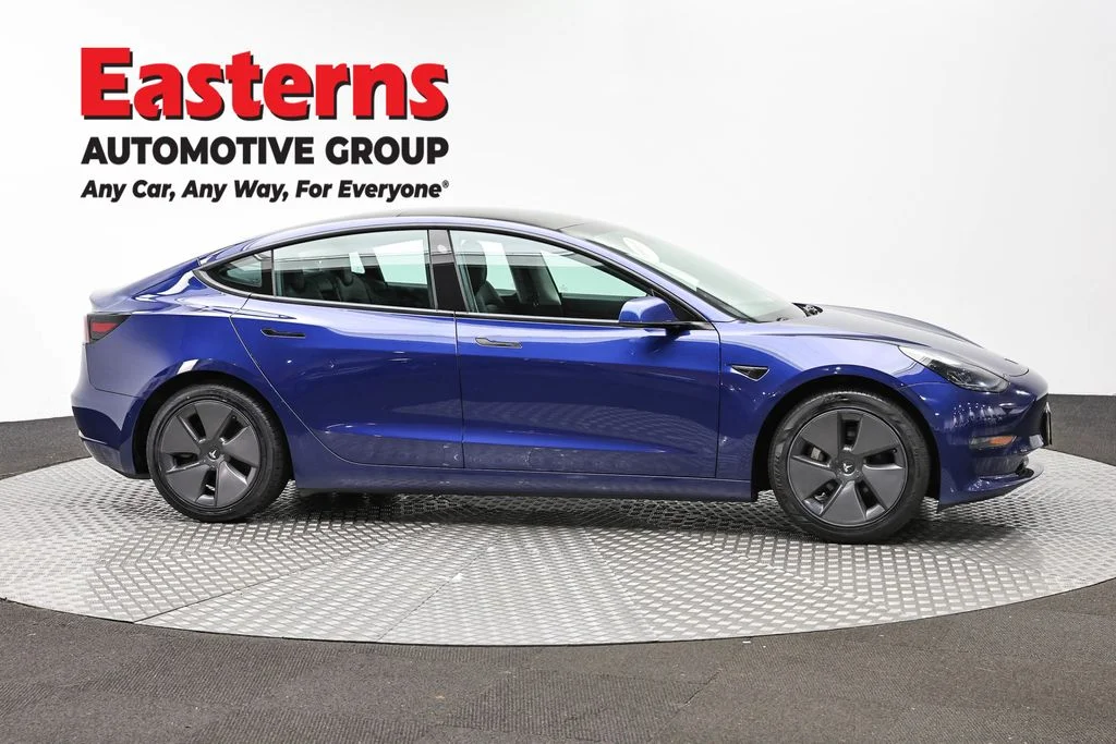 Used 2021 Blue Tesla Standard Range Plus image 4