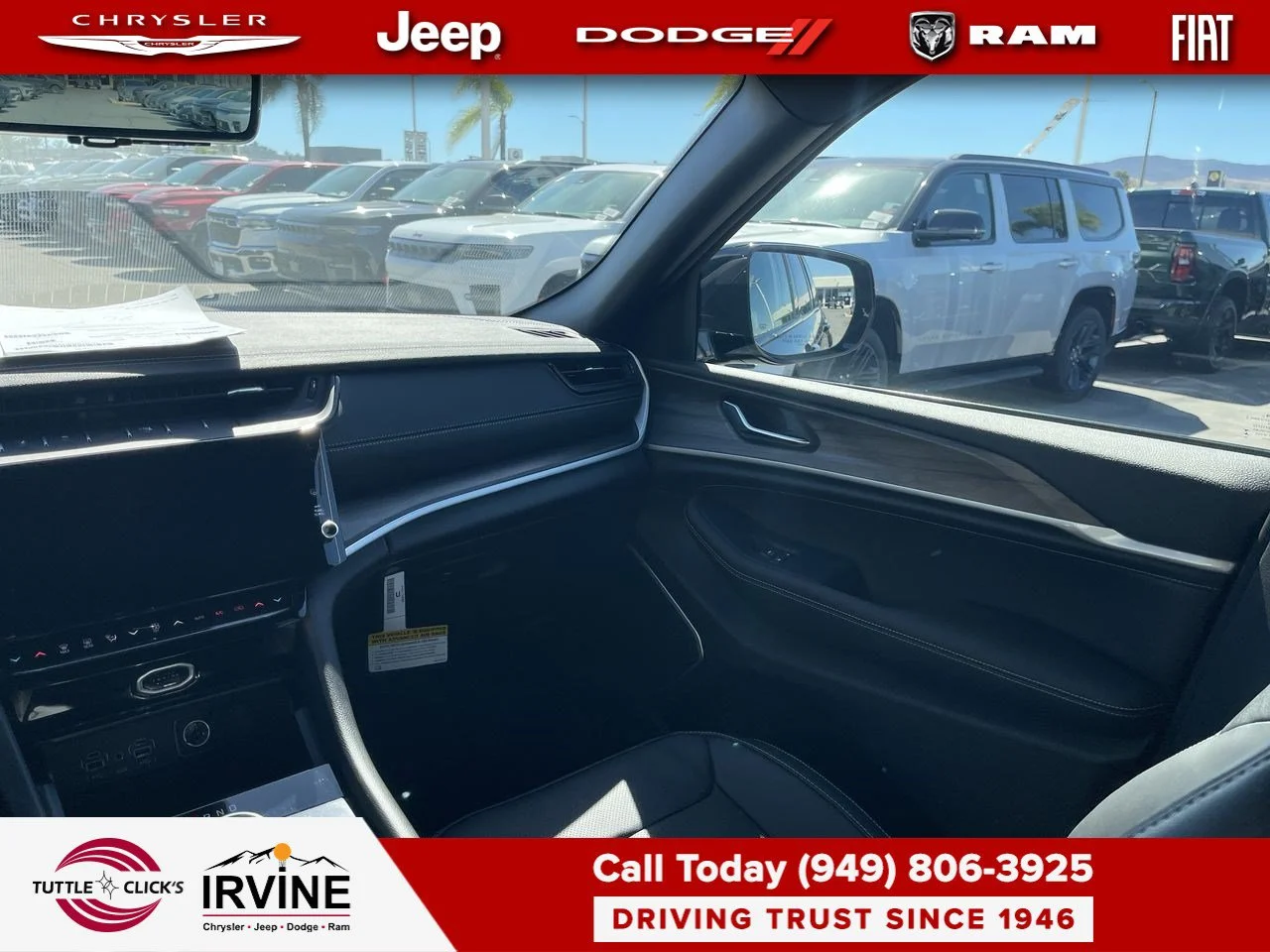 New 2027 High-Gloss Black Paint Jeep Limited Reserve image 3