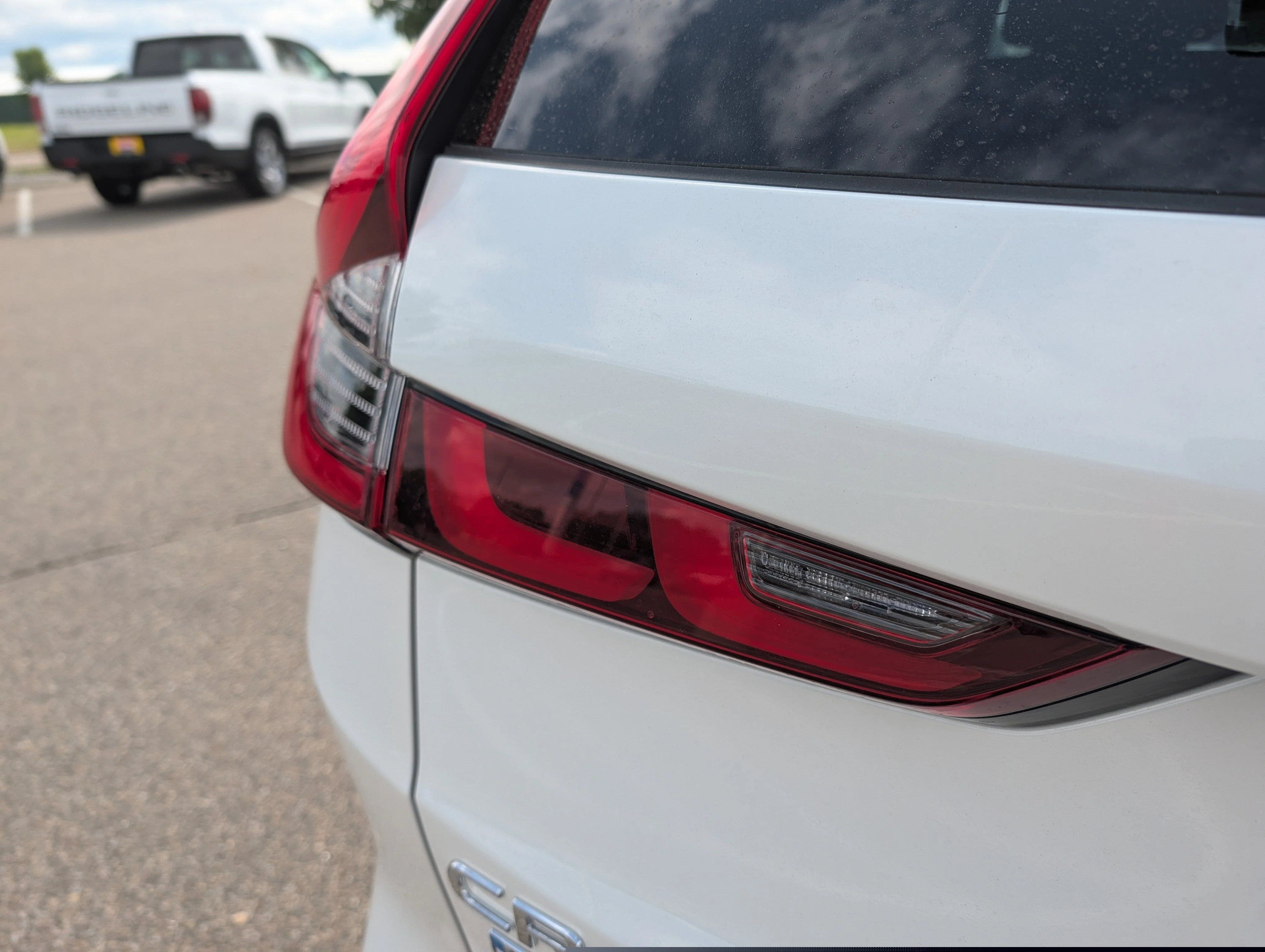 Used 2025 Platinum White Pearl Honda Sport Touring image 17