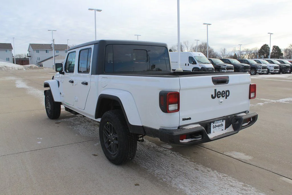 New 2026 Bright White Clear-Coat Exterior Paint Jeep Sport S image 5