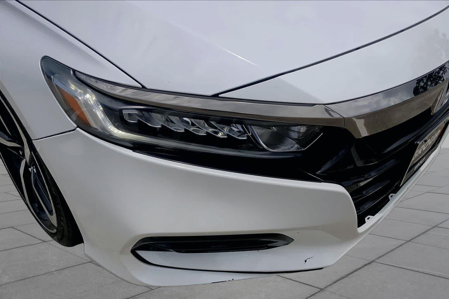 Used 2018 Platinum White Pearl Honda Sport 1.5T image 27