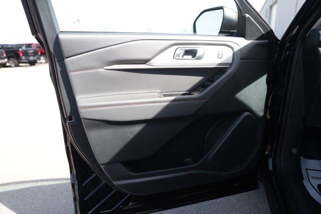 New 2026 Agate Black Metallic Ford Active image 30