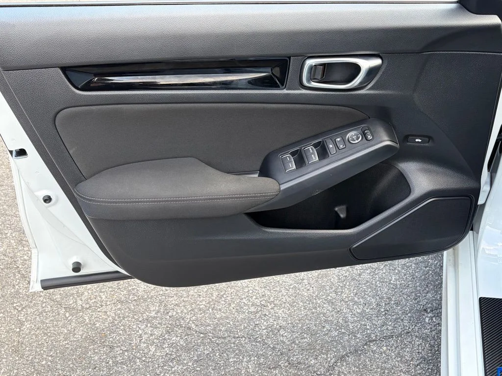 2025 Honda Civic Sport - Photo 19