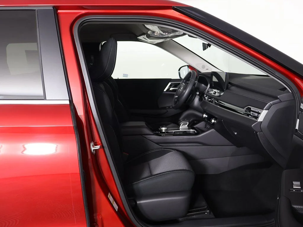 New 2026 Red Mitsubishi ES image 30