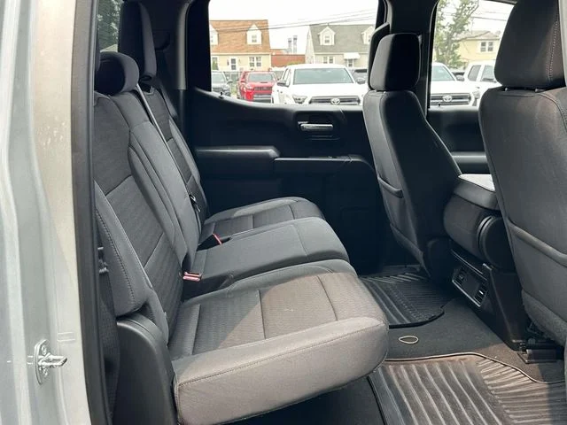 Used 2022 Silver Chevrolet Custom image 13