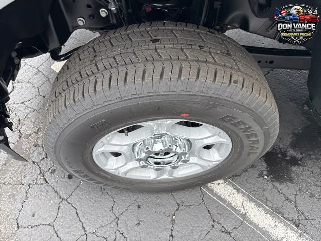New 2026 Avalanche Ford F-250® XLT image 8