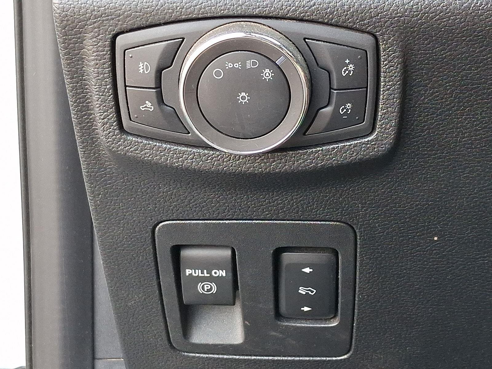 Used 2019 Oxford White Ford XLT image 26