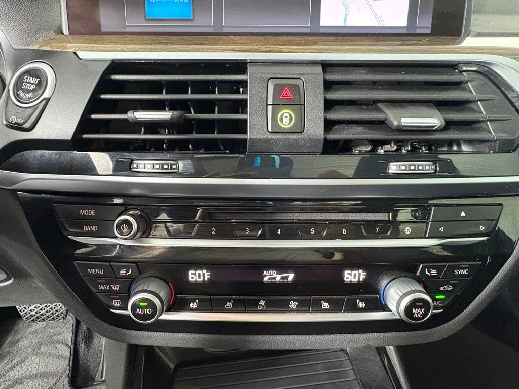 Used 2019 Black BMW xDrive30i image 24