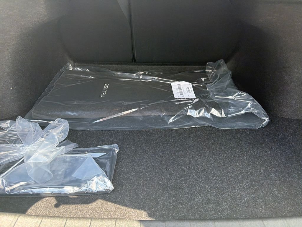 New 2026 Nissan Sentra SR 4D Sedan