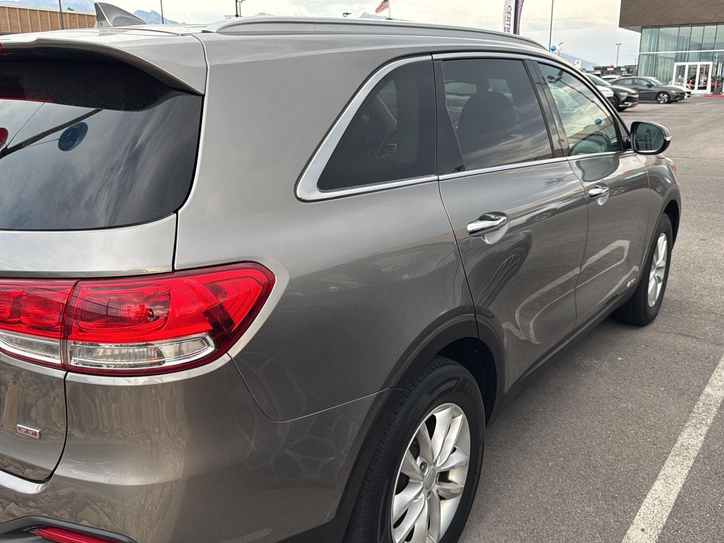 Used 2018 Titanium Silver Kia LX image 3