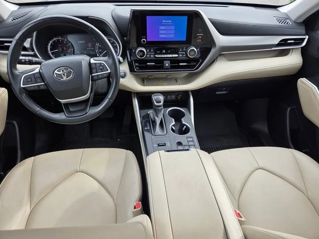 Certified Used 2023  Toyota XLE image 9