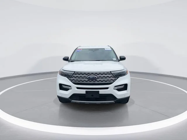 Used 2022 White Ford Limited image 2