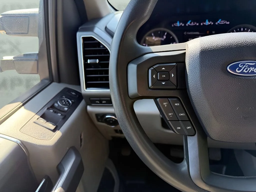 Used 2021  Ford XL image 26