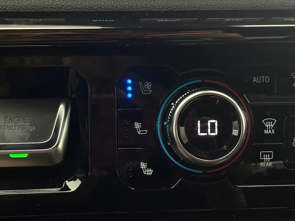 Used 2024 Summit White GMC AT4 image 5