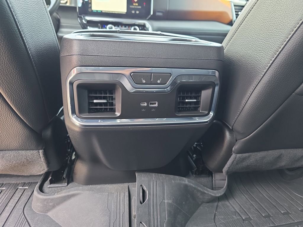 Used 2023 White GMC Denali image 33