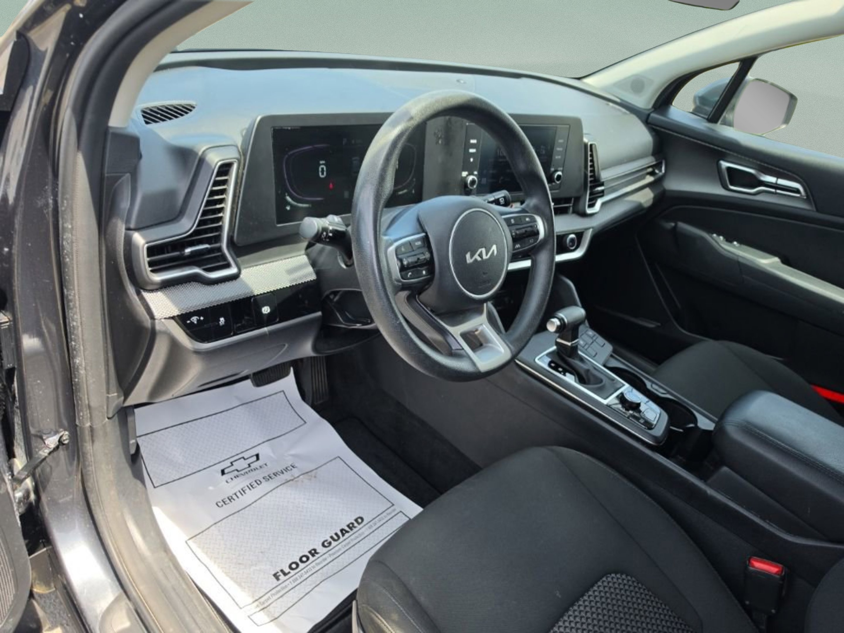 Used 2023  Kia LX image 12