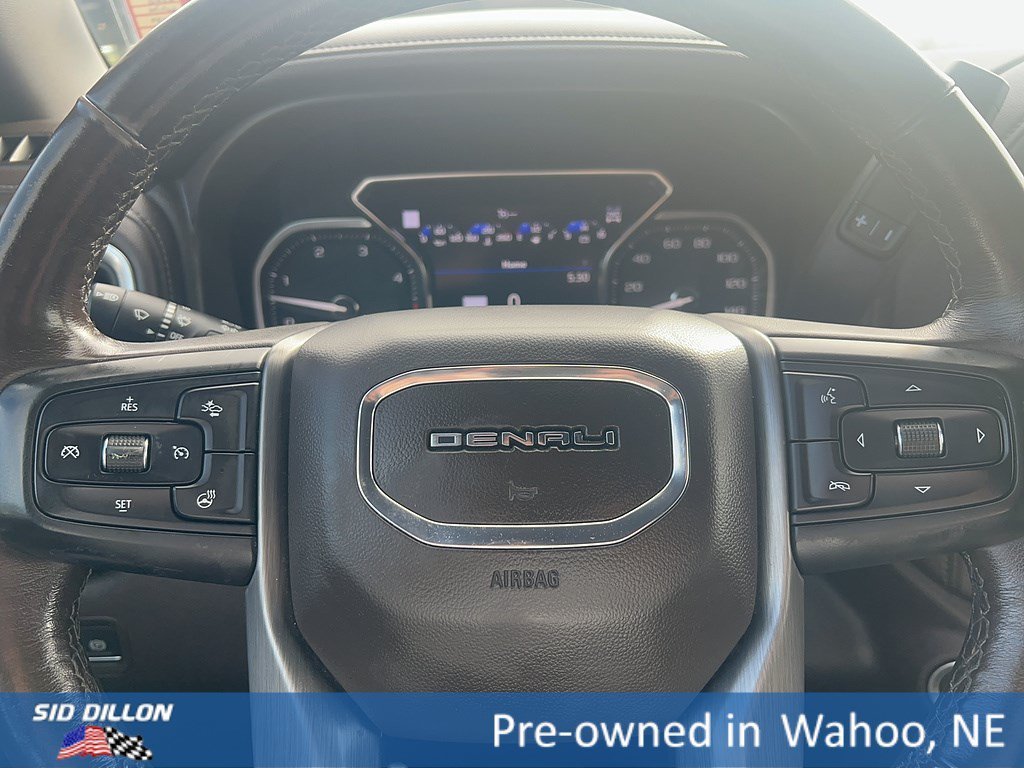 Used 2021 White Frost Tricoat GMC Denali image 13