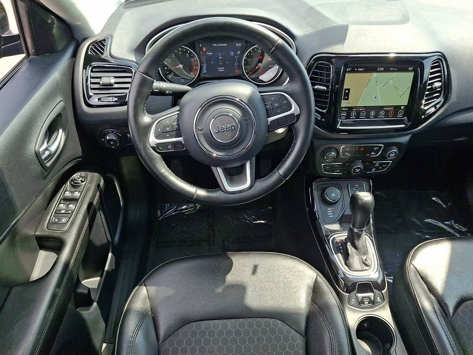 Used 2018 Black Jeep Altitude 4x4 image 12