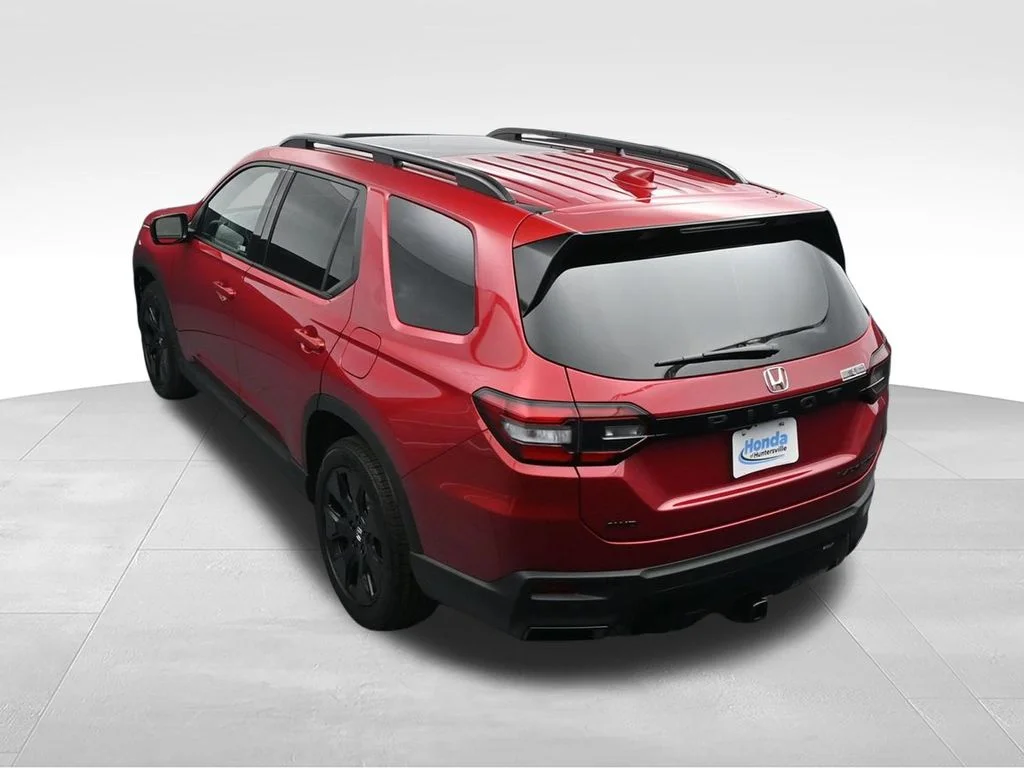 New 2026 Radiant Red Metallic II Honda Black Edition image 19
