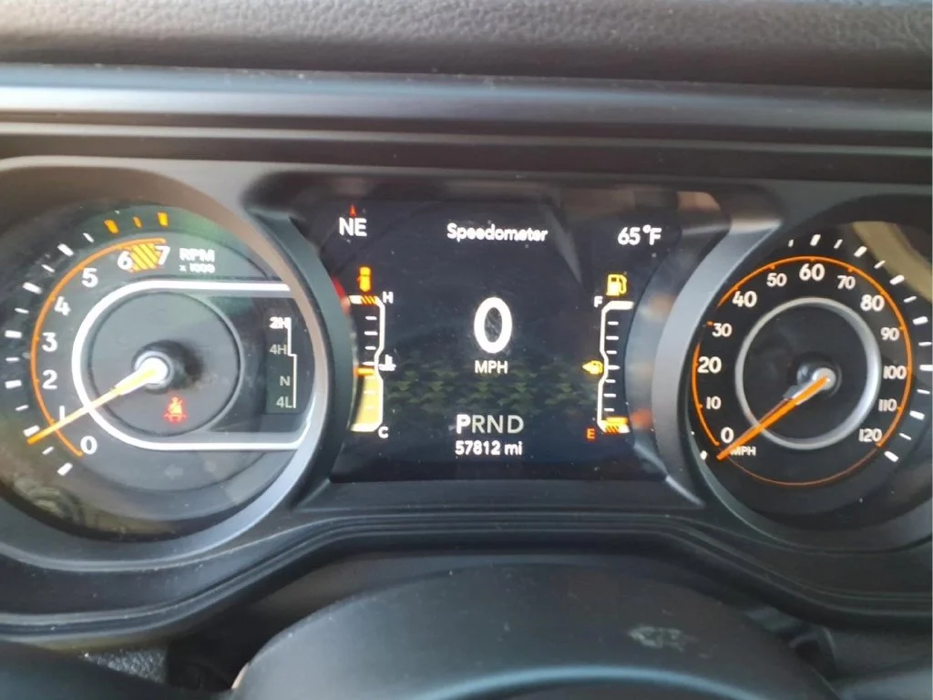 Used 2025 Green Jeep Sport S image 20