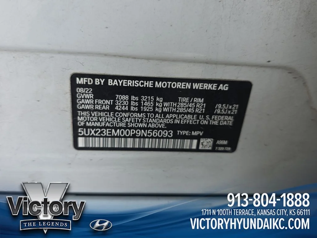 Used 2023 White BMW xDrive40i image 21