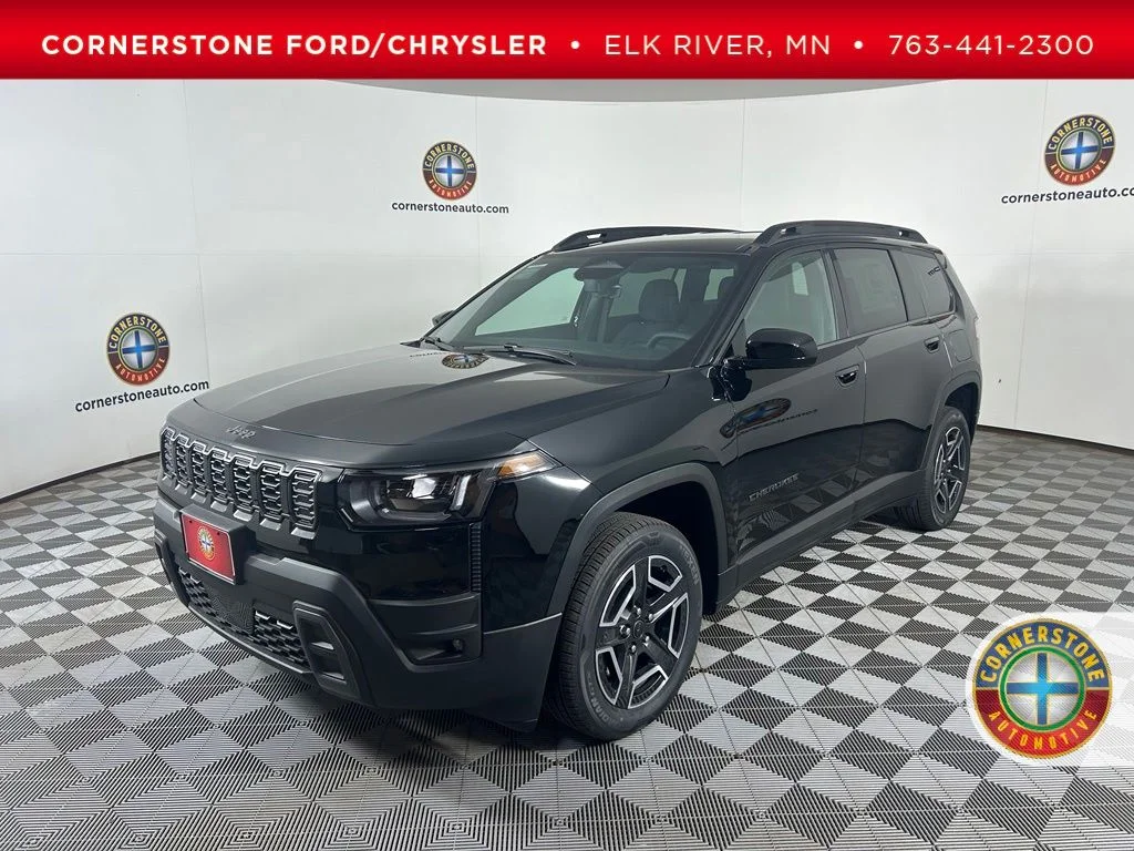 New 2026 Diamond Black Crystal Pearl-Coat Exterior Paint Jeep Laredo image 1